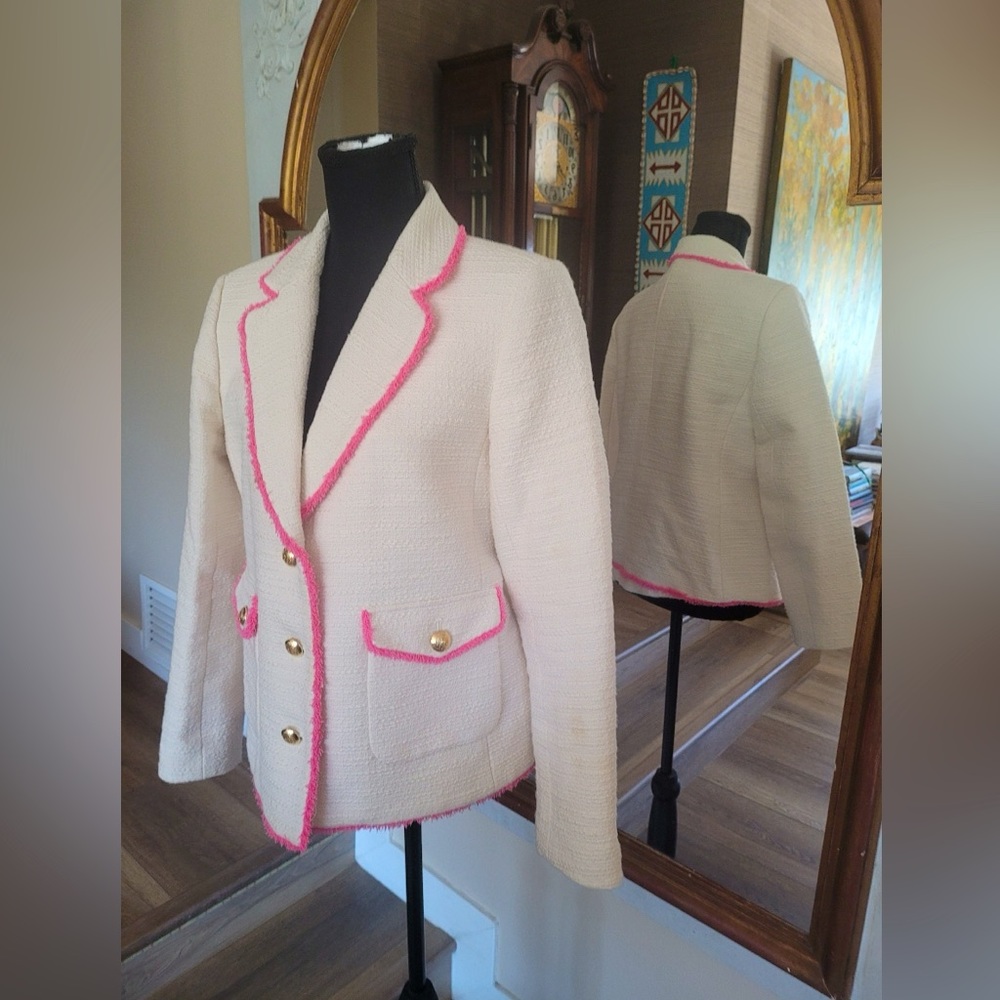 Talbot’s beautiful blazer! So classic! Will receive so many compliments wearing